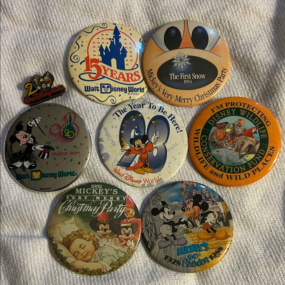 Disney Multicolor Collectible Button Set - Blue Orange Cream Black